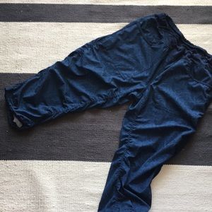 Kyodan athletic capris.